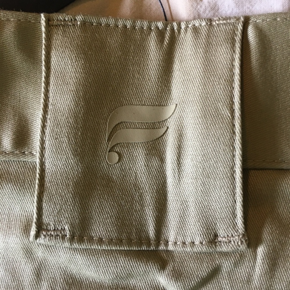 Fabletics High Side Chino Modern Classic Fit Men's Sporty Khaki Pants 34 X 32 - Picture 4 of 7